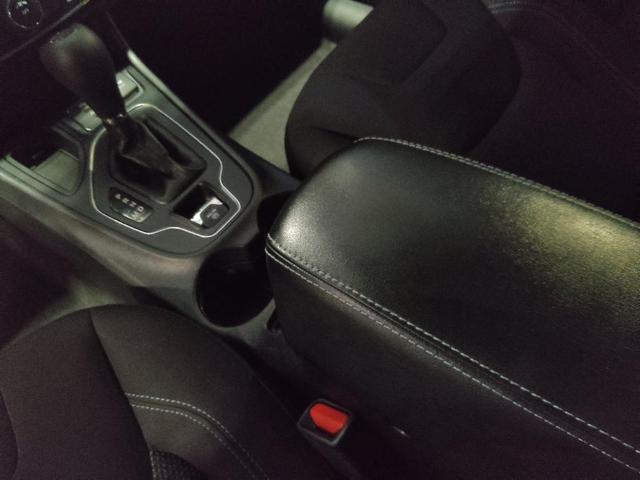 Photo of 2019 Diamond Black Crystal Pearlcoat Jeep Cherokee