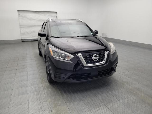 Photo of 2020 Super Black Nissan Kicks
