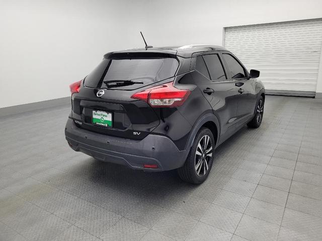 Photo of 2020 Super Black Nissan Kicks