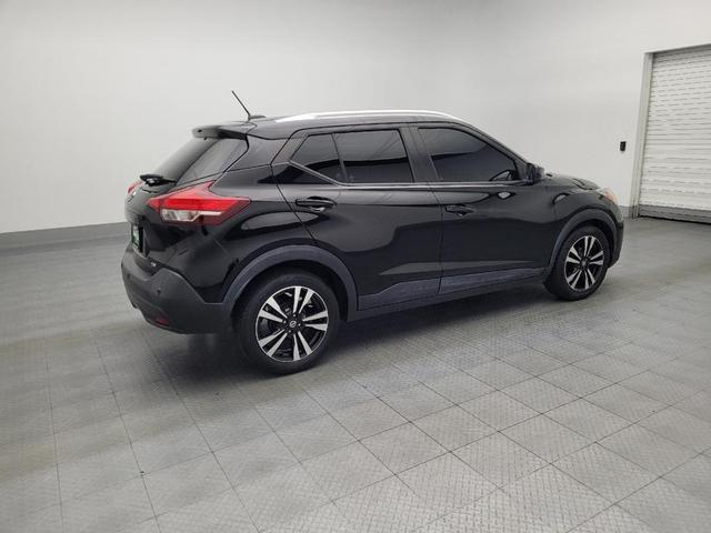 Photo of 2020 Super Black Nissan Kicks