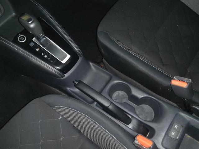 Photo of 2020 Super Black Nissan Kicks