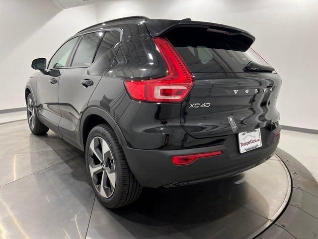 Photo of 2025 Onyx Black Metallic Volvo XC40