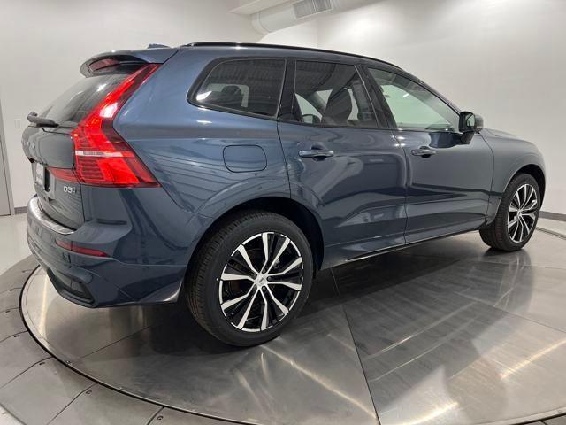 Photo of 2025 Denim Volvo XC60