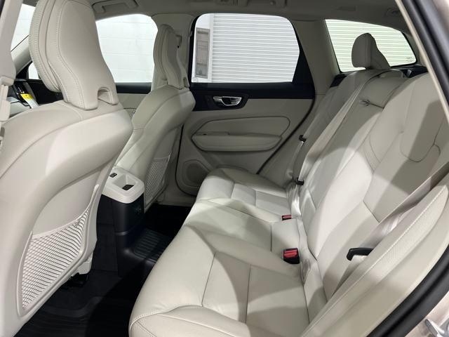 Photo of 2025 Dusk Volvo XC60 Plug-In Hybrid