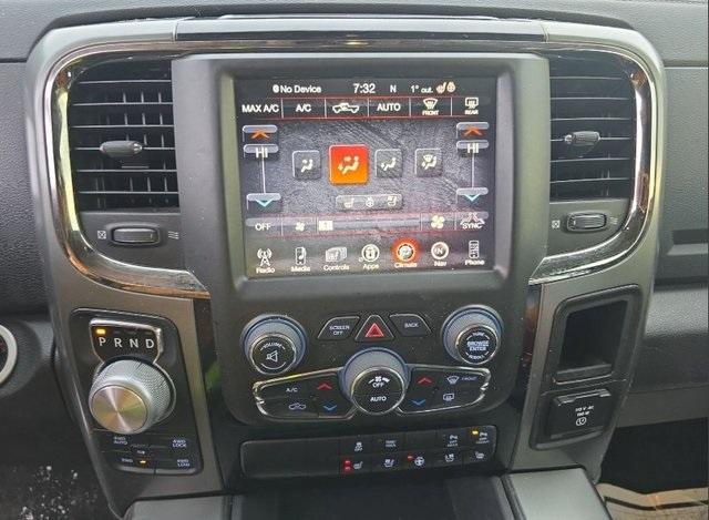 Photo of 2015 Brilliant Black Crystal Pearlcoat RAM 1500