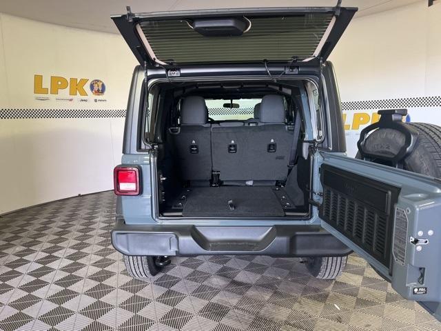 Photo of 2026 Anvil Clearcoat Jeep Wrangler