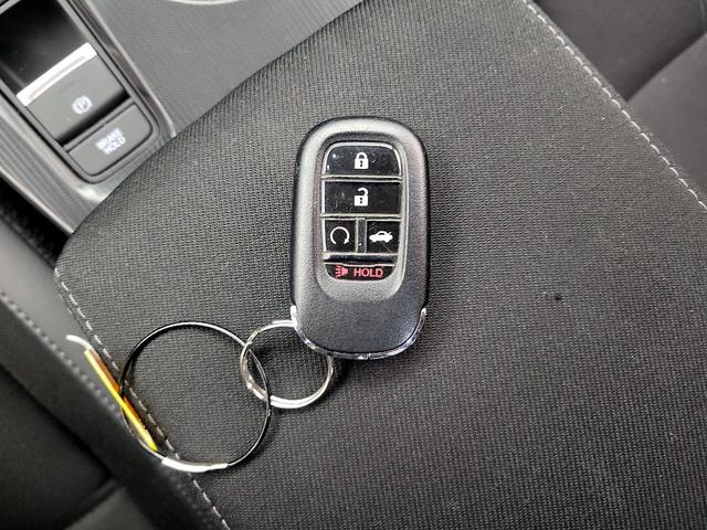 Photo of 2024 White Honda Civic