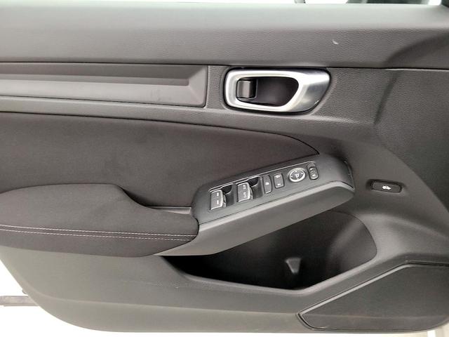 Photo of 2024 White Honda Civic