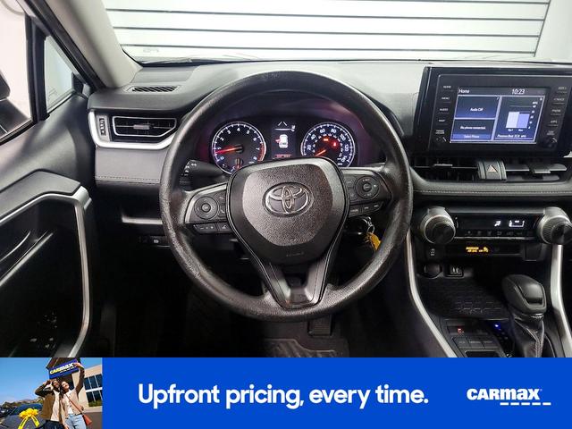 Photo of 2019 Silver Toyota RAV4