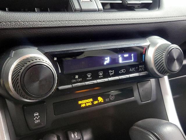 Photo of 2019 Silver Toyota RAV4