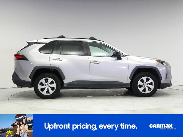 Photo of 2019 Silver Toyota RAV4