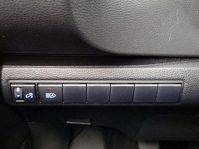 Photo of 2021 Silver Toyota Corolla Hatchback