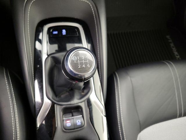 Photo of 2021 Silver Toyota Corolla Hatchback
