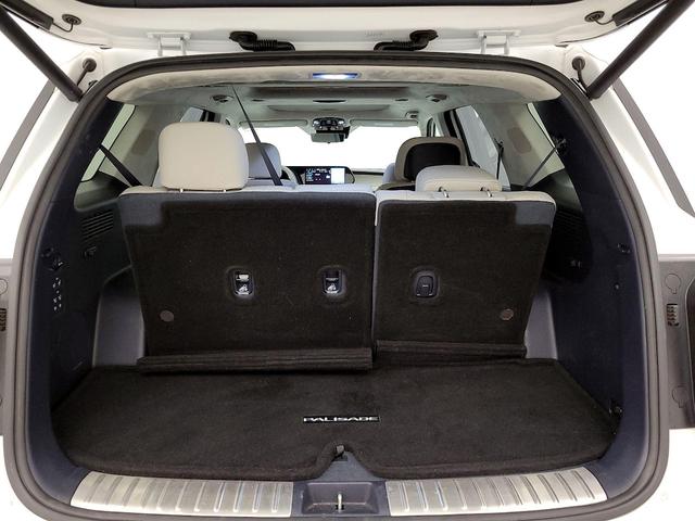Photo of 2023 White Hyundai PALISADE