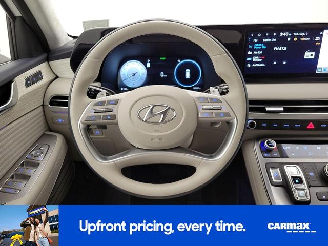 Photo of 2023 White Hyundai PALISADE