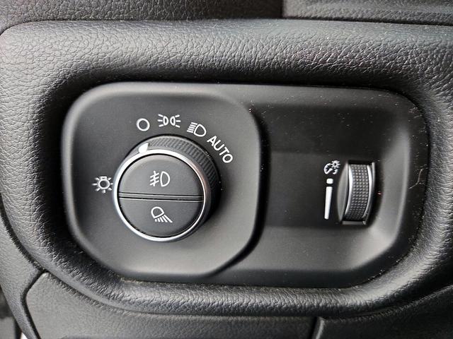 Photo of 2020 White RAM 1500