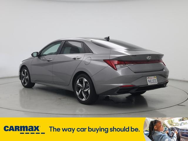 Photo of 2023 Silver Hyundai ELANTRA