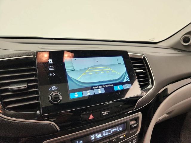 Photo of 2019 Blue Honda Pilot