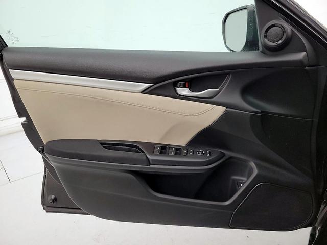 Photo of 2017 Black Honda Civic