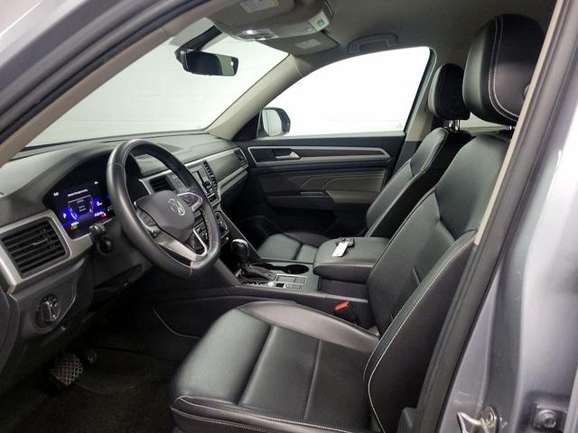Photo of 2022 Silver Volkswagen Atlas