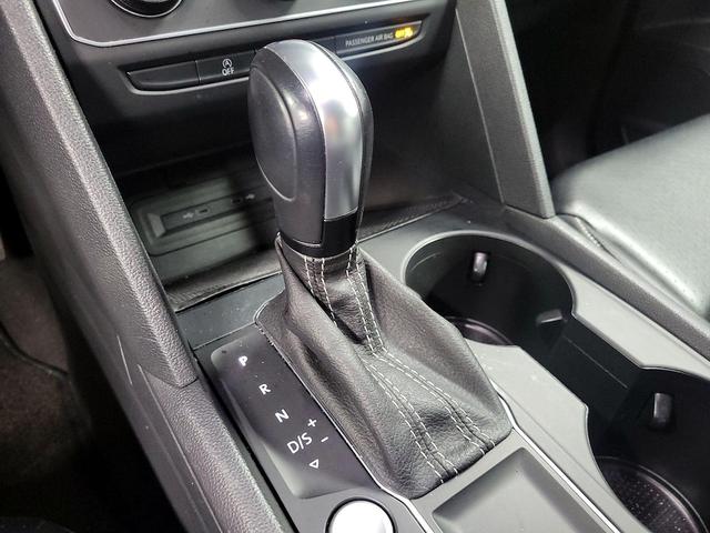 Photo of 2022 Silver Volkswagen Atlas
