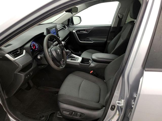 Photo of 2022 Silver Toyota RAV4