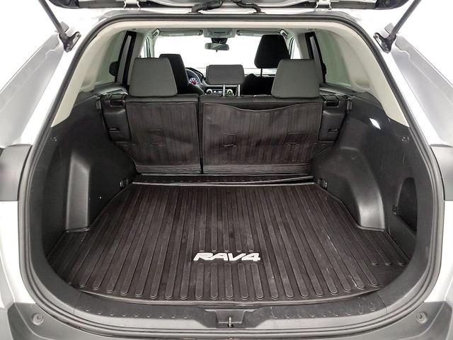 Photo of 2022 Silver Toyota RAV4