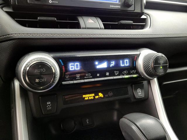 Photo of 2022 Silver Toyota RAV4