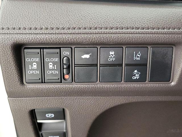 Photo of 2019 White Honda Odyssey