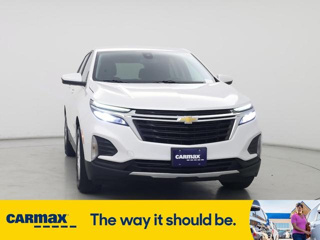 Photo of 2022 White Chevrolet Equinox