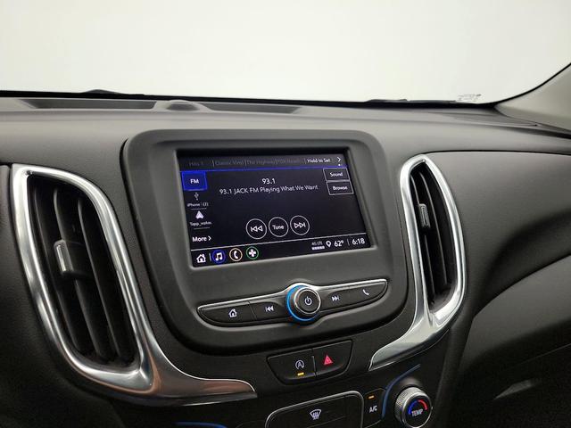 Photo of 2022 White Chevrolet Equinox