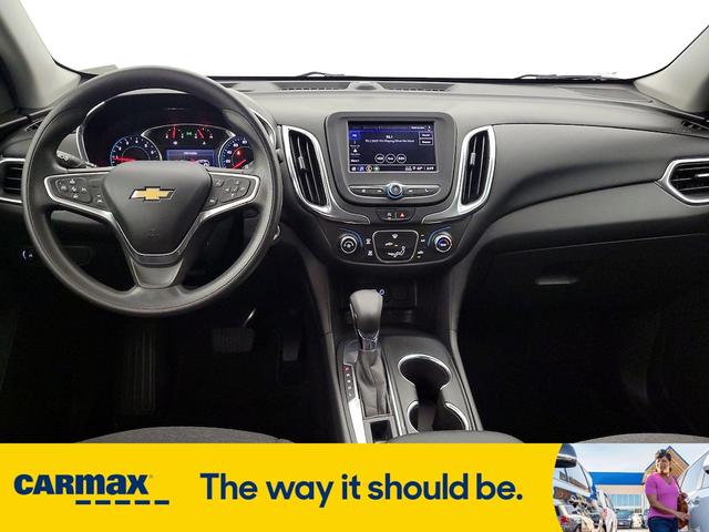 Photo of 2022 White Chevrolet Equinox