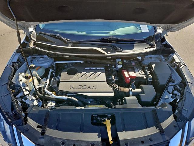 Photo of 2023 Silver Nissan Rogue