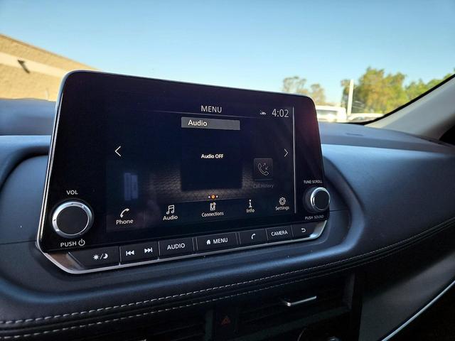 Photo of 2023 Silver Nissan Rogue