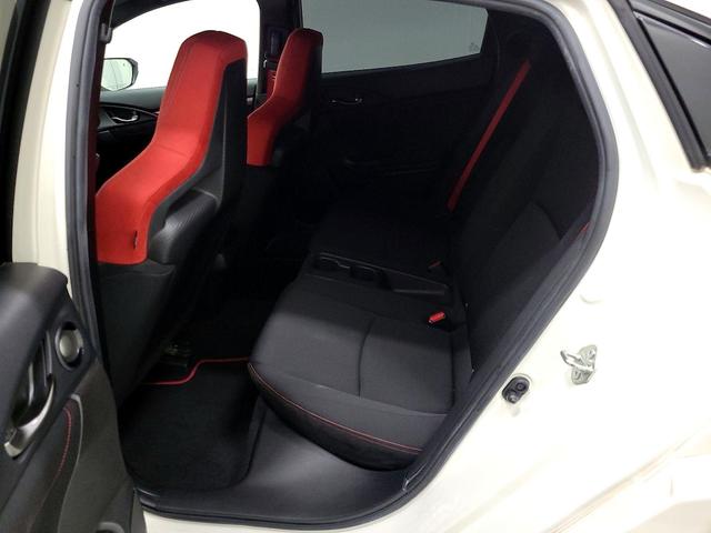 Photo of 2019 White Honda Civic