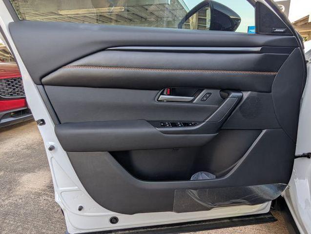 Photo of 2025 Wind Chill Pearl Mazda CX-50