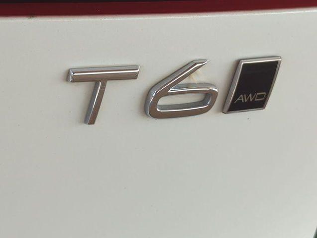 Photo of 2018 Ice White Volvo V90 Cross Country