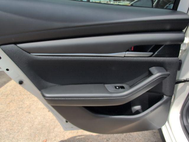Photo of 2025 Snowflake White Pearl Mica Mazda Mazda3