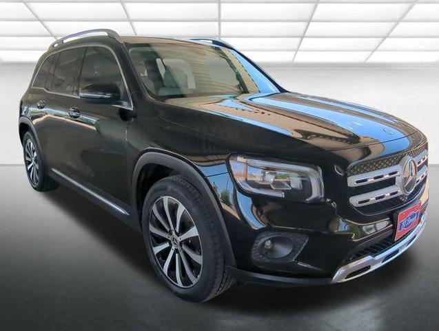 Photo of 2021 Black Mercedes-Benz GLB 250