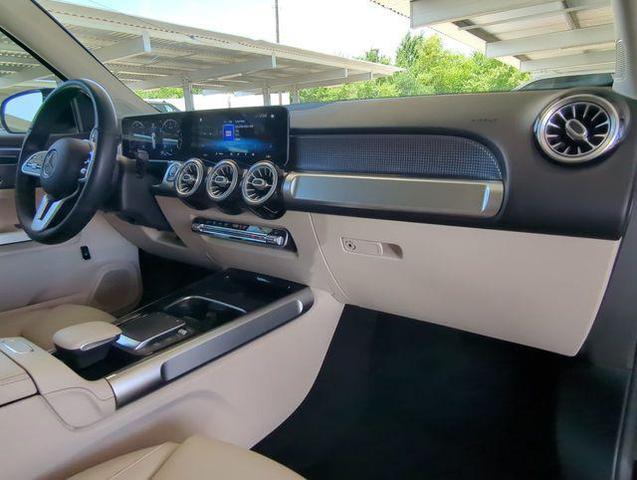 Photo of 2021 Black Mercedes-Benz GLB 250