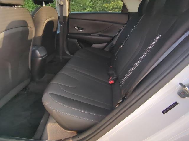 Photo of 2022 Quartz White Hyundai ELANTRA