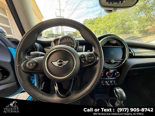 Photo of 2016 Electric Blue Metallic MINI Hardtop