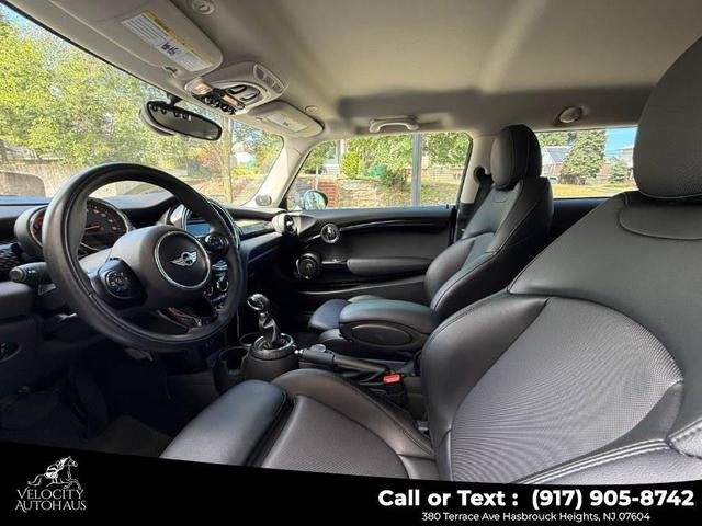Photo of 2016 Electric Blue Metallic MINI Hardtop