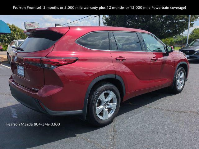 Photo of 2022 Gray Toyota Highlander