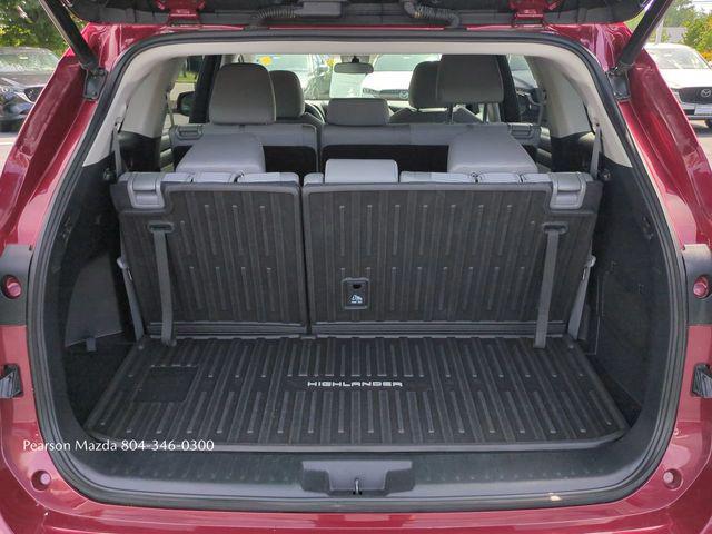 Photo of 2022 Gray Toyota Highlander