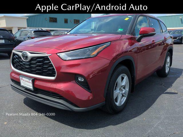 Photo of 2022 Gray Toyota Highlander