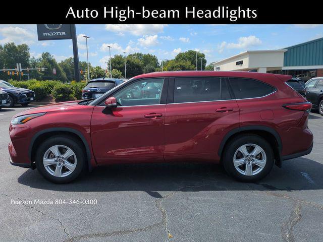 Photo of 2022 Gray Toyota Highlander