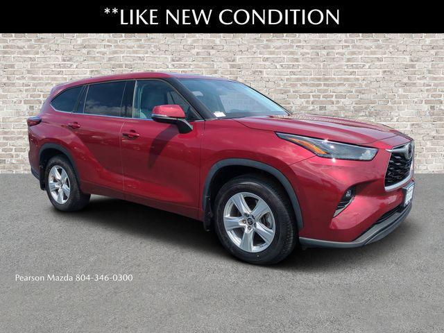 Photo of 2022 Gray Toyota Highlander