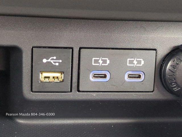 Photo of 2022 Gray Toyota Highlander