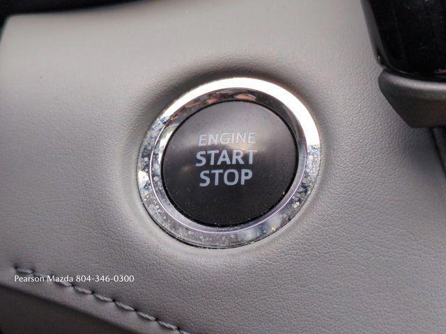 Photo of 2022 Gray Toyota Highlander